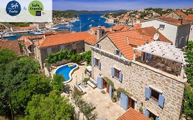 Villa Vicina Heritage Villa For 9,Milna - Close To Restaurants And Shops